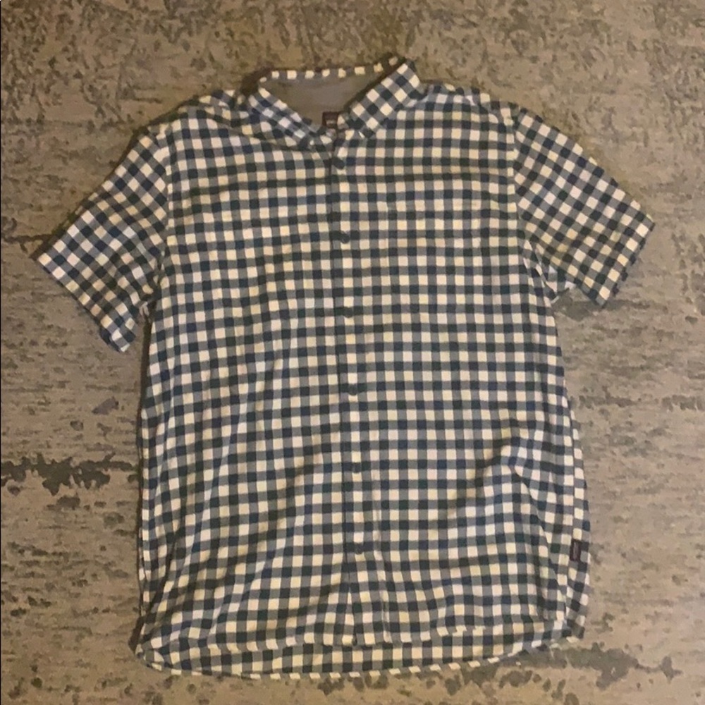 Patagonia Men’s Short-Sleeve Buttonup